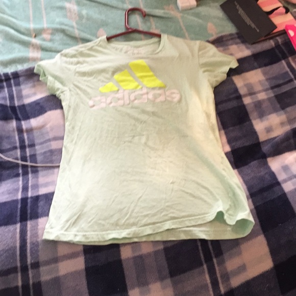 Green top - Picture 1 of 1